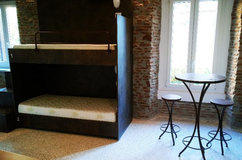 New Generation Center Hostal *