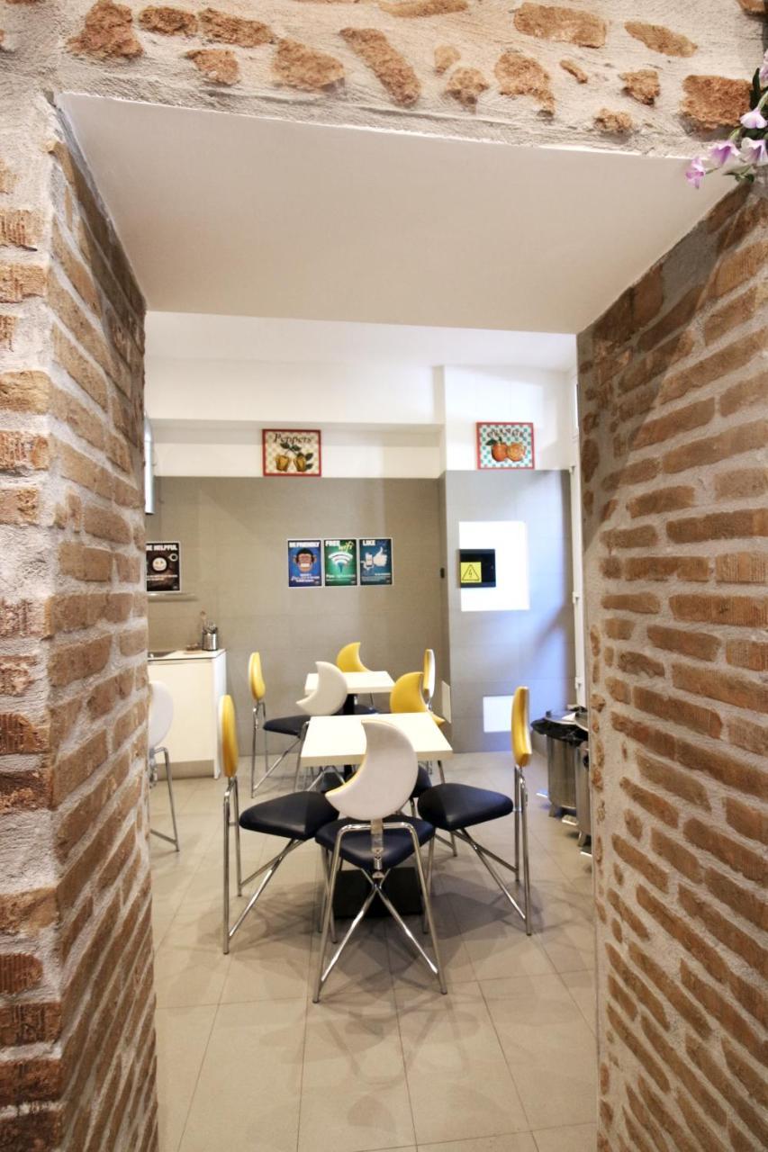 New Generation Center Hostal *