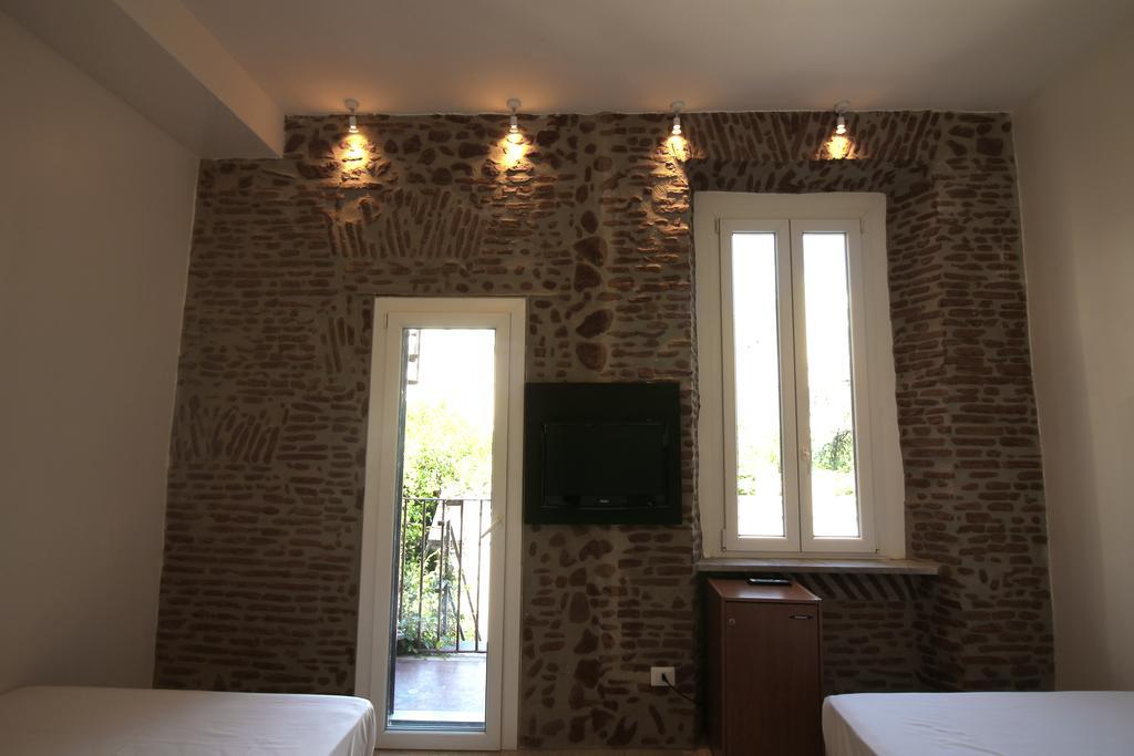 Albergue New Generation Center Roma